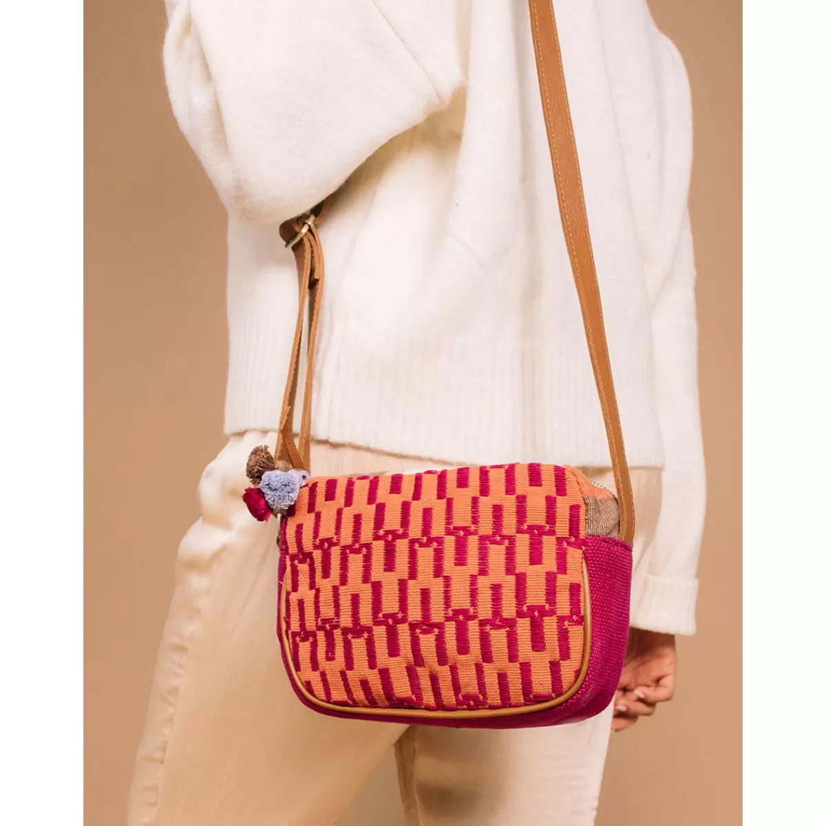 Mercado Global Juana Crossbody