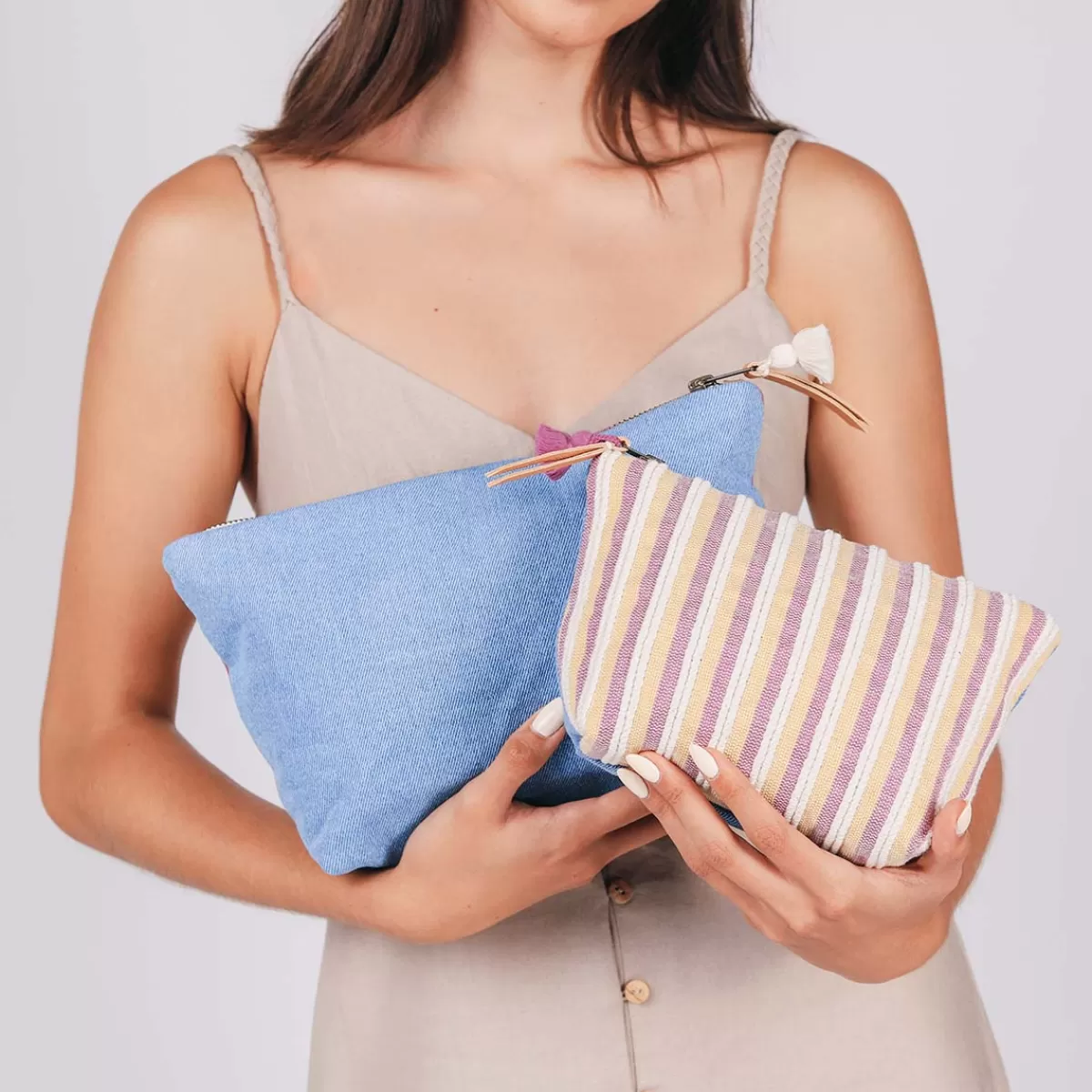 Mercado Global Mini Cristina Pouch
