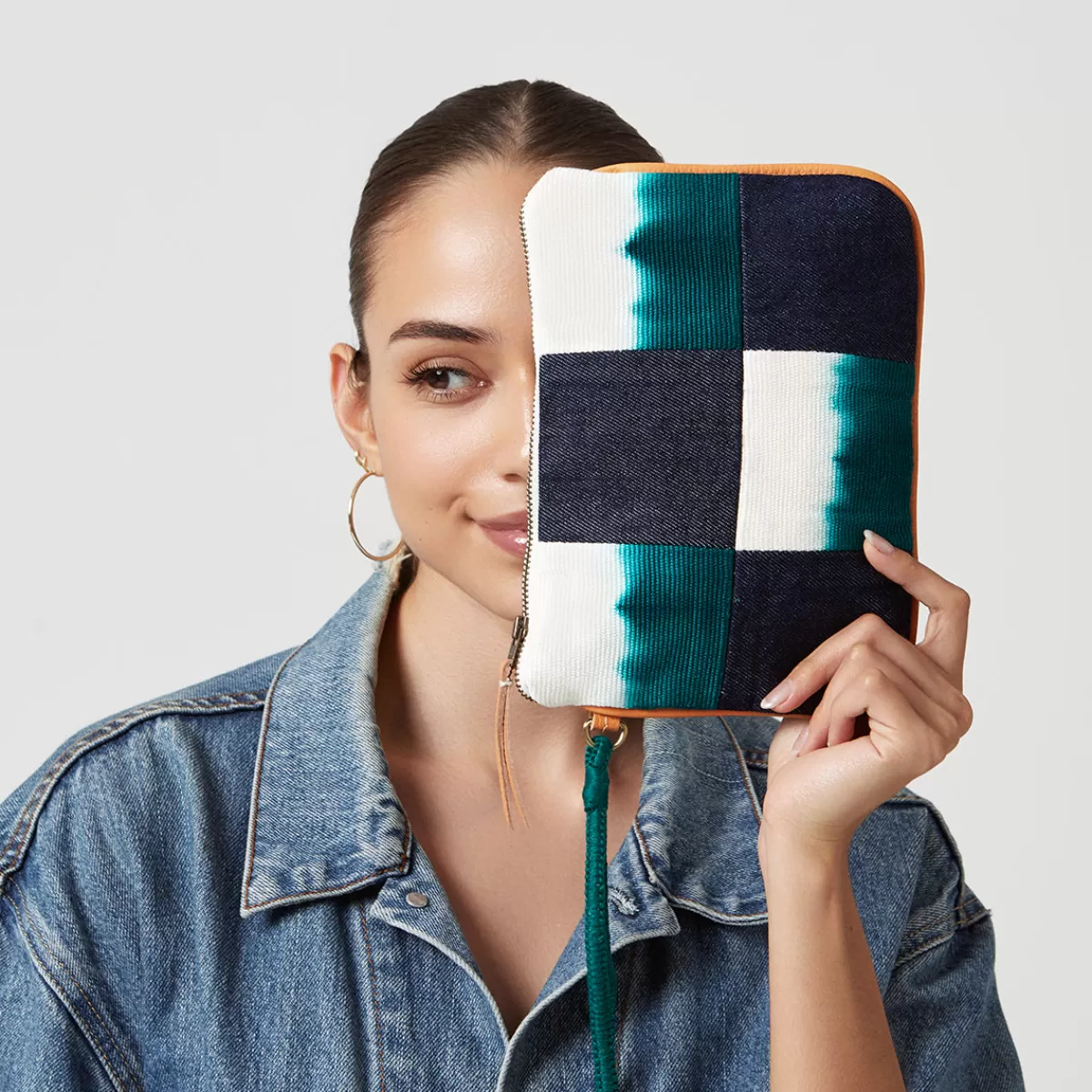 Mercado Global Mini Lily Wristlet Clutch