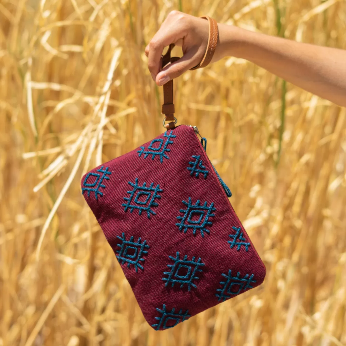 Mercado Global Mini Lily Wristlet Clutch