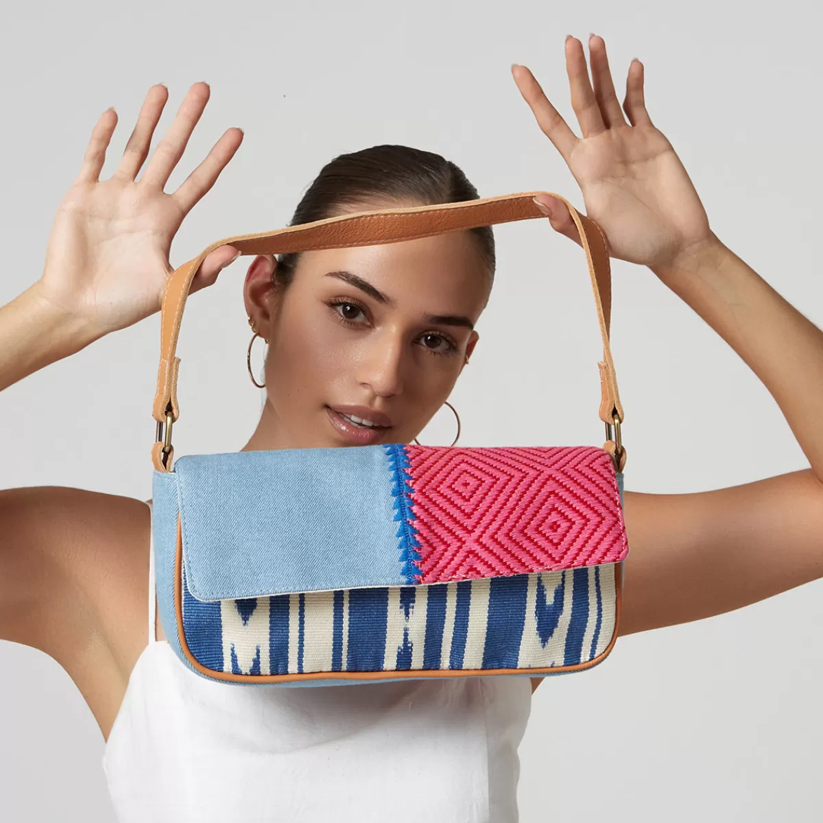 Mercado Global Olivia Shoulder Bag