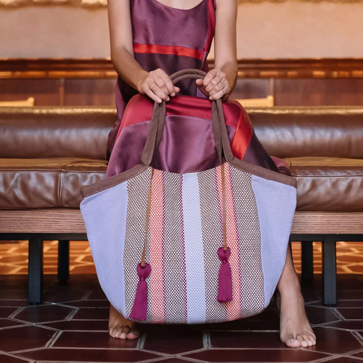 Mercado Global Rosa Tote