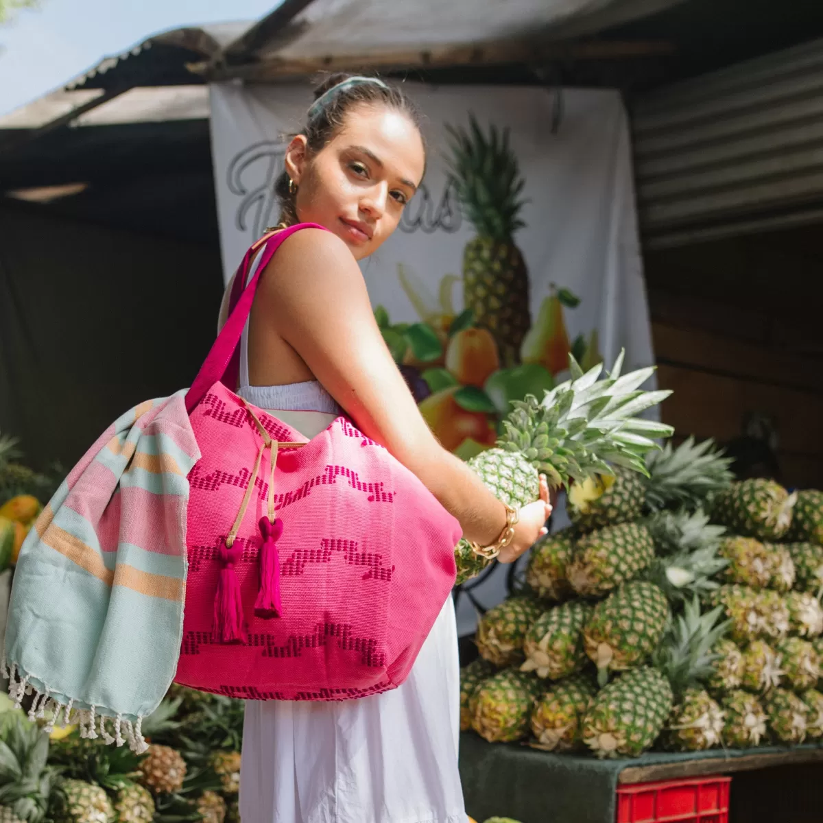 Mercado Global Rosa Tote